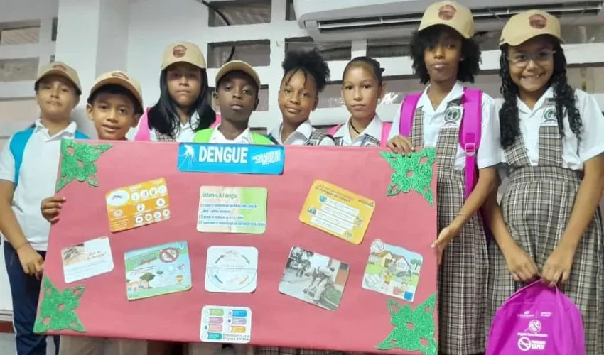 Los estudiantes celebraron con entusiasmo la iniciativa. 