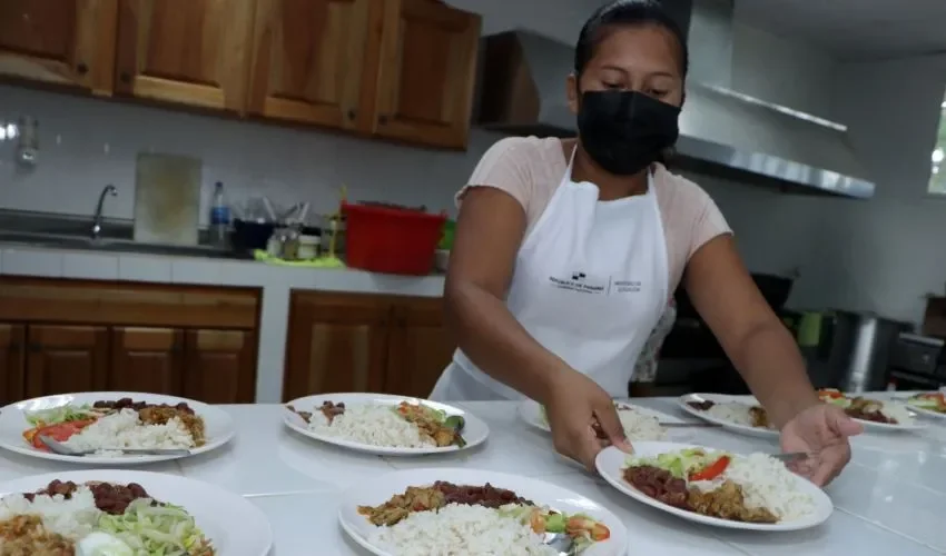 Los comedores infantiles siguen aportando al desarrollo de los jóvenes. 