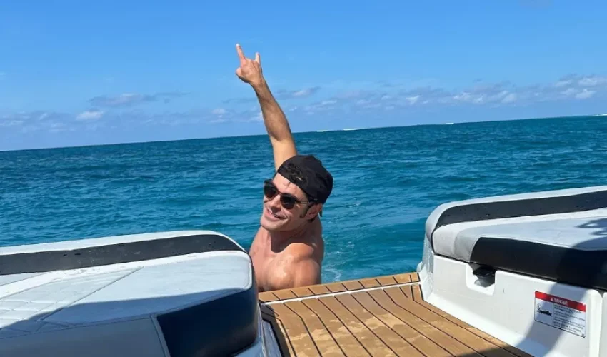 Foto: @ZacEfron